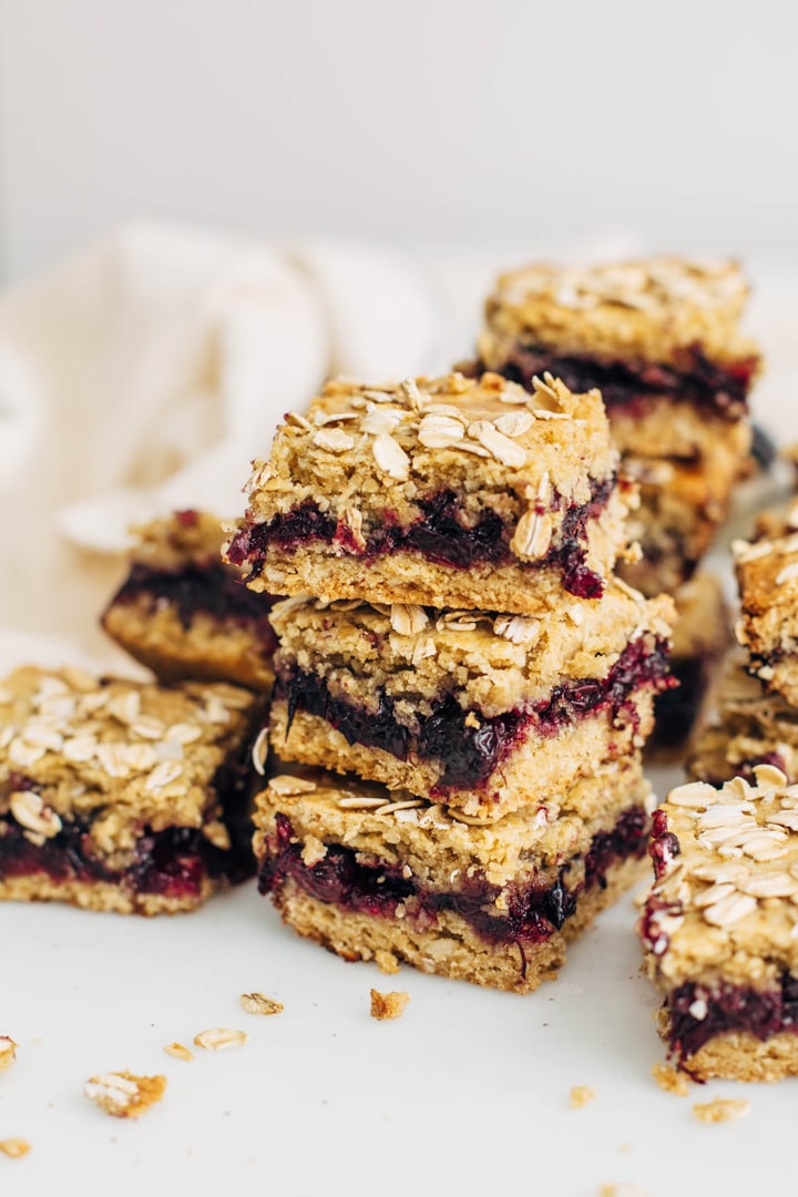 blueberry fig bars topped with oatmeal 