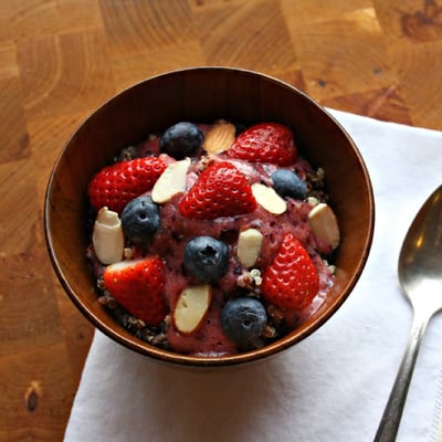 berry-quinoa-porridge-feature
