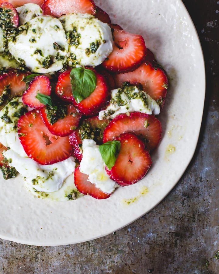 strawberry caprese salad with pesto