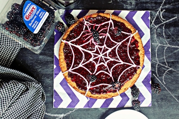 Spider Web Blackberry Pizza