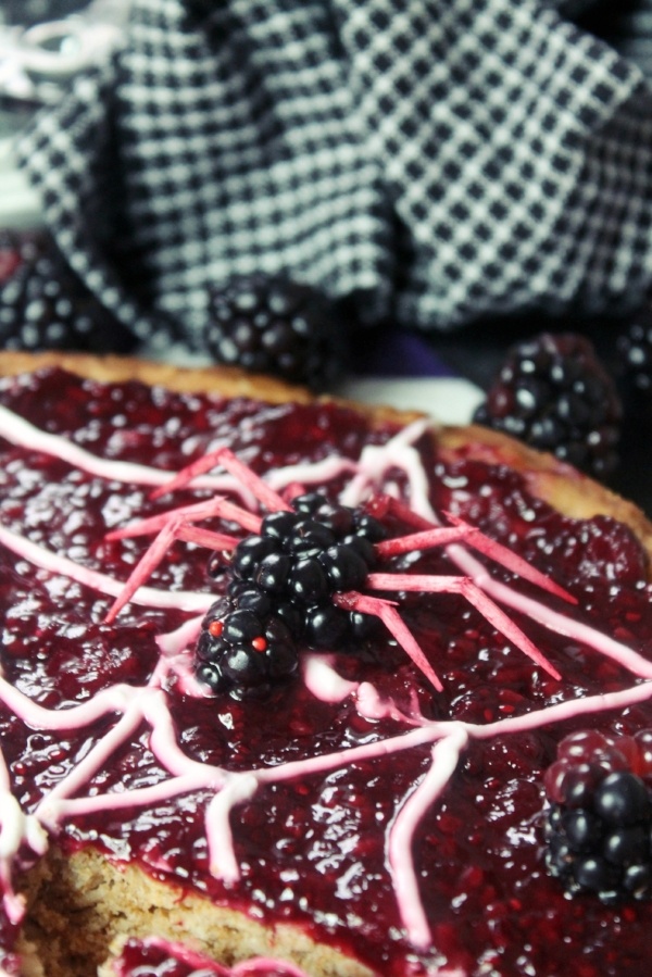 Spider Web Blackberry Dessert Pizza