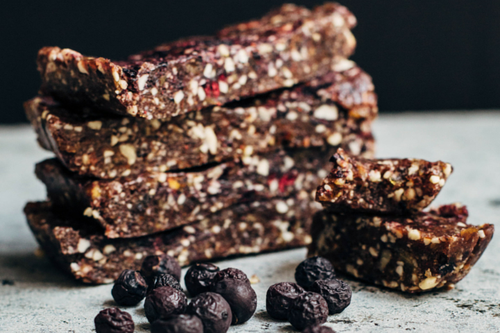 dried blueberries, cashews, pecans, and dates bar