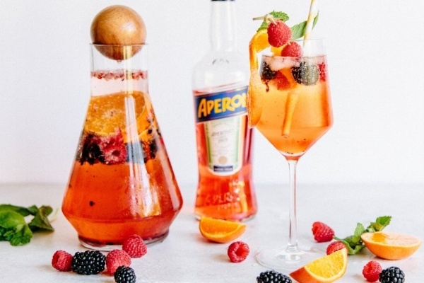 Berry Aperol Spritz