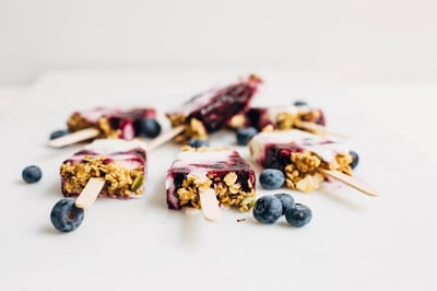 greek yogurt blueberry popsicle