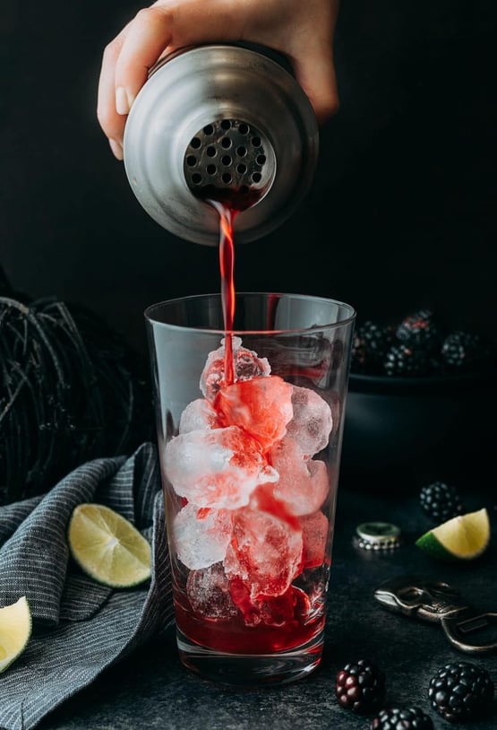 blackberry-el-diablo-halloween-cocktail-5-680x998 1.jpg