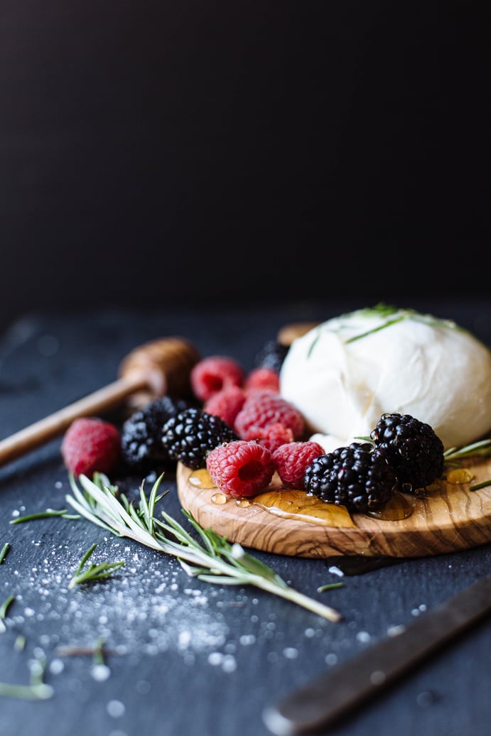 burrata with berries-3.jpg