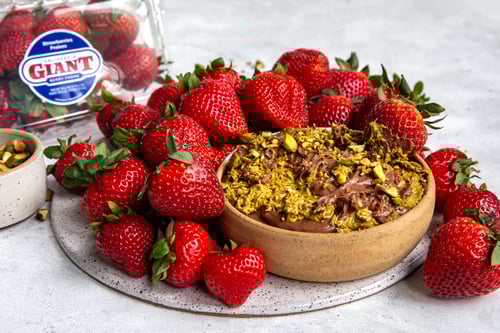 dubai strawberry chocolate dip-4