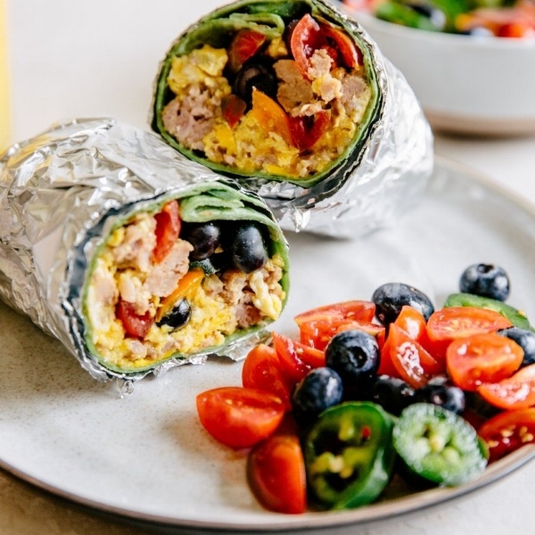 breakfast wrap with berries