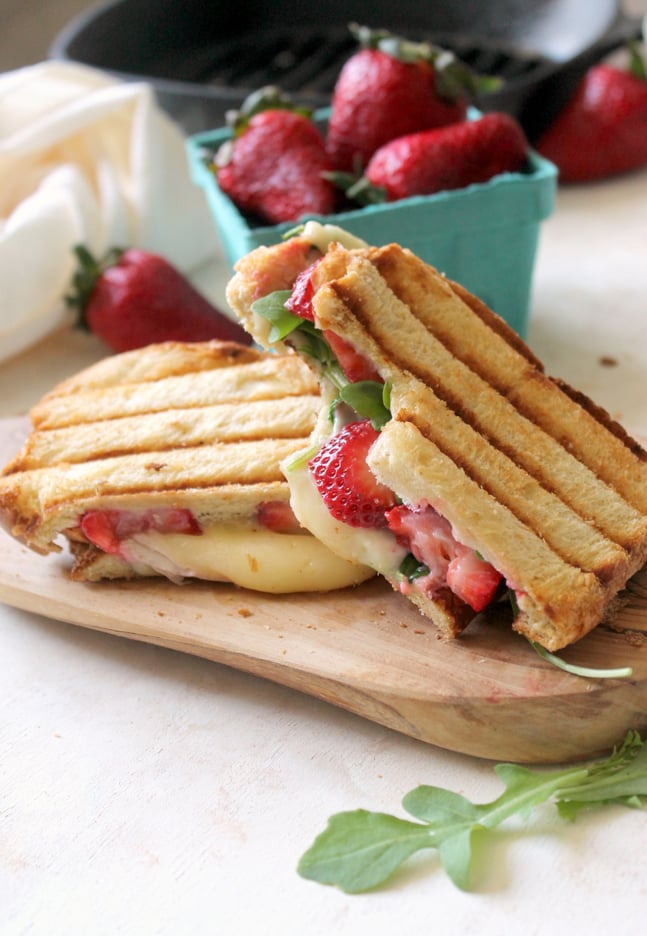 strawberry, brie, and arugula panini 