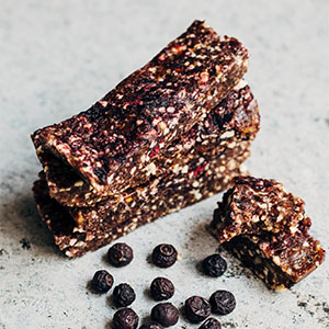 hh-tn-Homemade-Blueberry-Bars-Inspired-by-Larabar