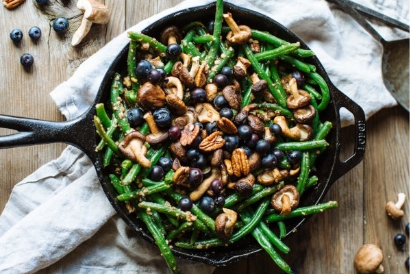 Shiitake Blueberry Green Beans