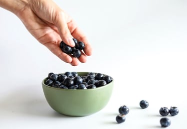 pic-bowl-of-blueberries-1
