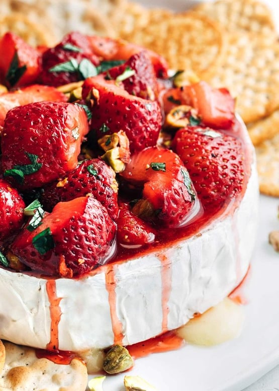 baked brie topped with roasted strawberries