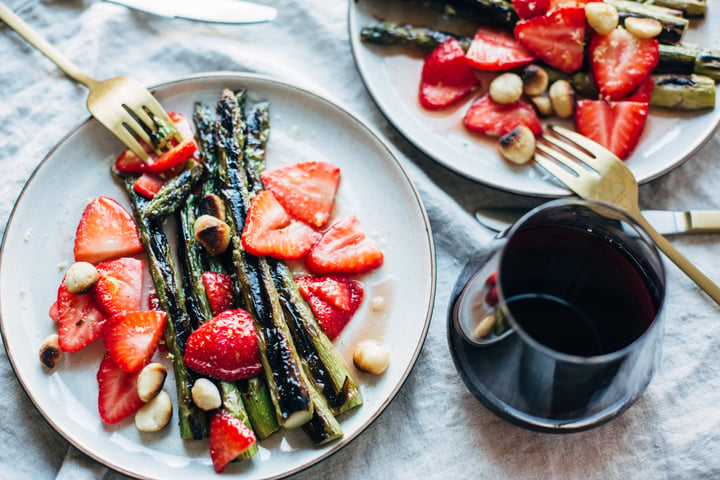 strawberry asparagus salad-9.jpg