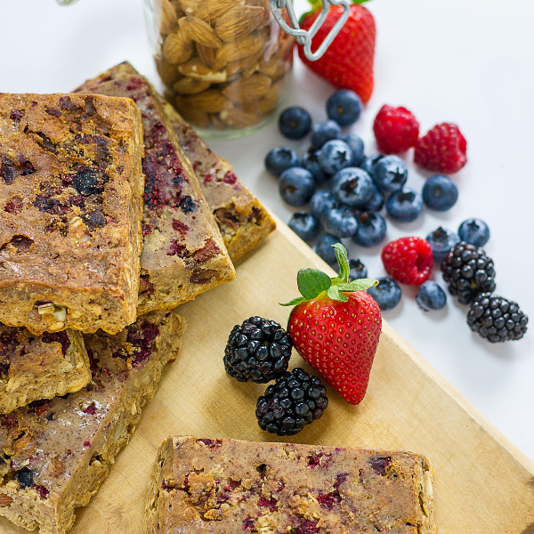 almondberry-protein-bar-feature