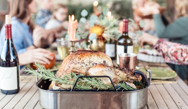 friendsgiving-162-750538-edited